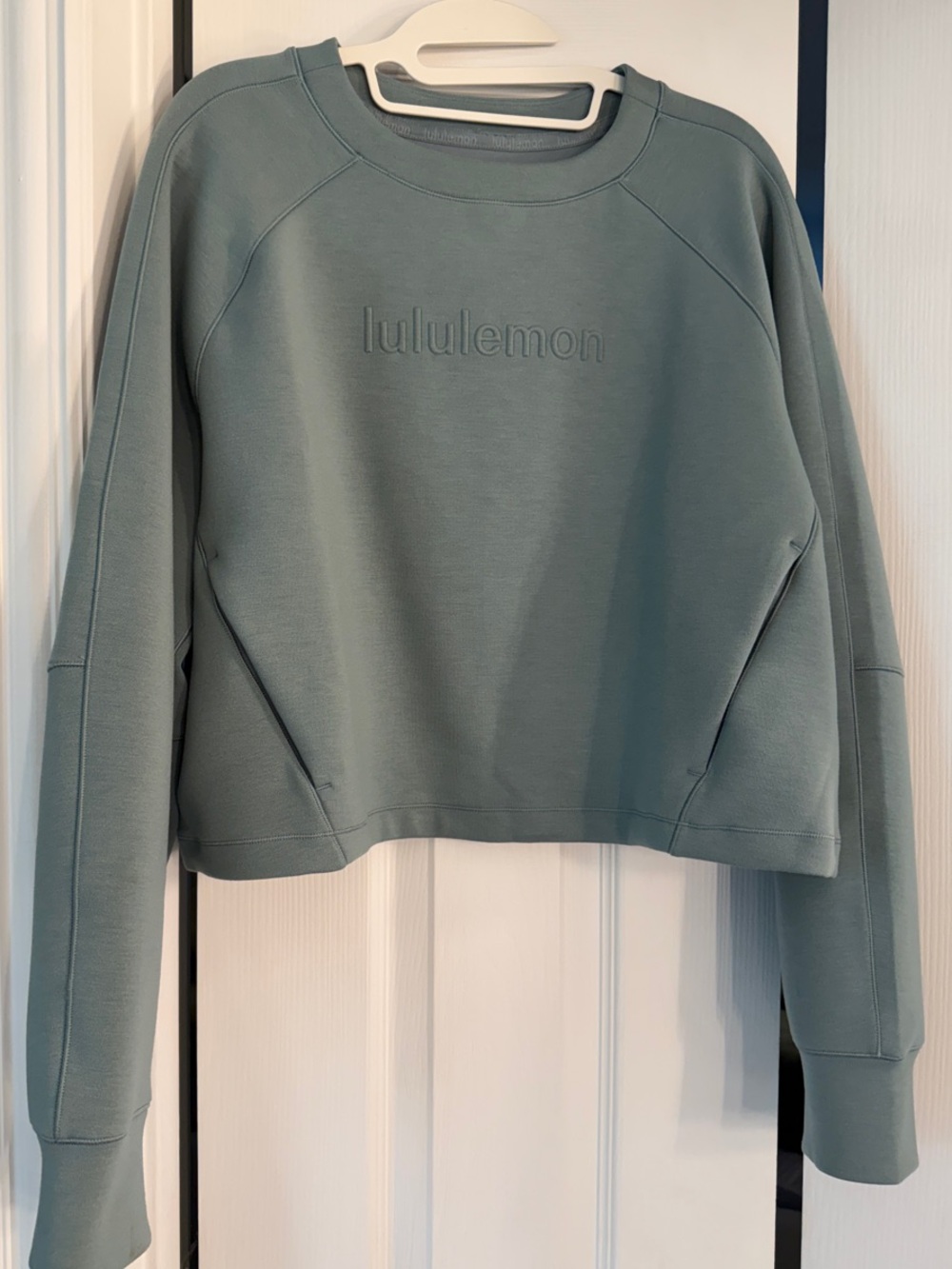 lululemon athletica Cropped Crew Sweatshirt in Sage